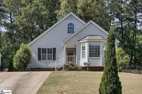1028 Summit Dr, Greenville, SC 29609