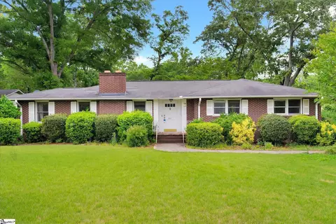 611 Cherokee Dr, Greenville, SC 29615