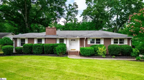 611 Cherokee Dr, Greenville, SC 29615