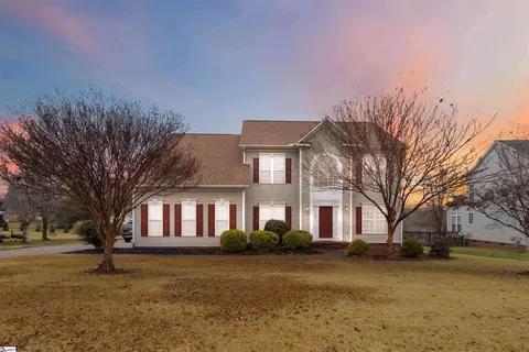 215 Ridge Bay Ct, Greenville, SC 29611