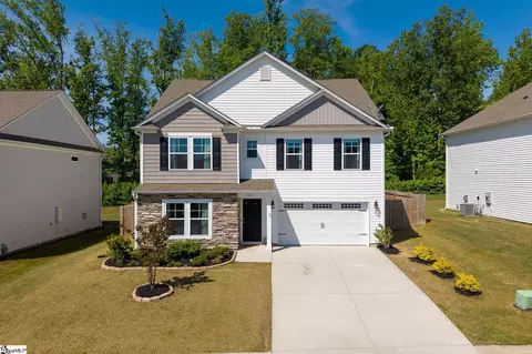 322 Chinchilla Dr, Fountain Inn, SC 29644