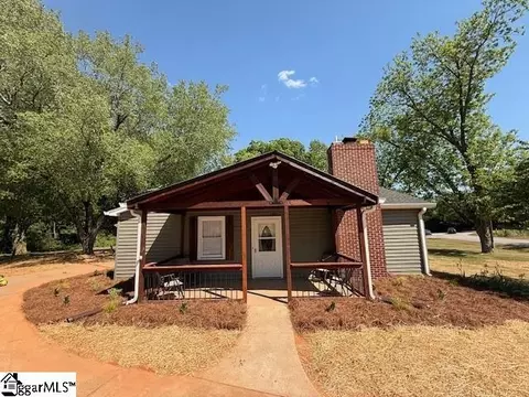 653 Enoree Rd, Travelers Rest, SC 29690