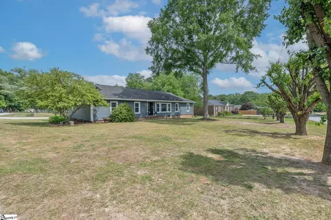 504 Cunningham Rd, Taylors, SC 29687