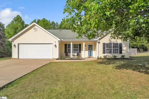 6 Spring Sky Ct, Taylors, SC 29687
