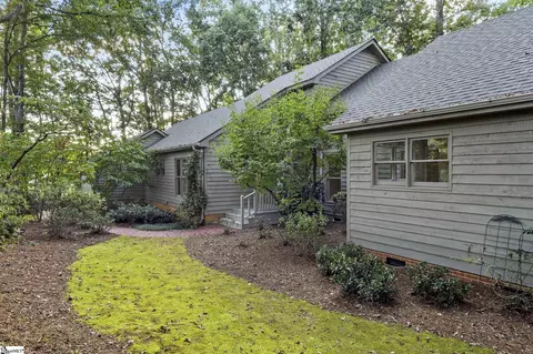 225 Arrowhead Trl, Easley, SC 29642 photo 3