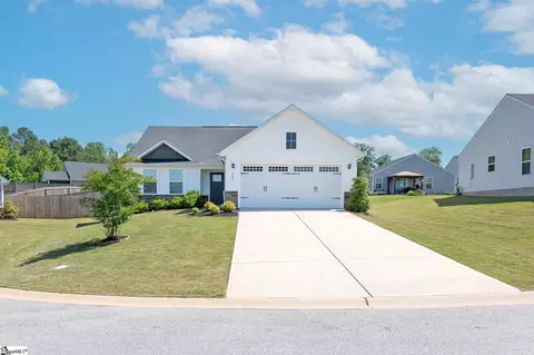 934 Blue Willow Ct, Spartanburg, SC 29302
