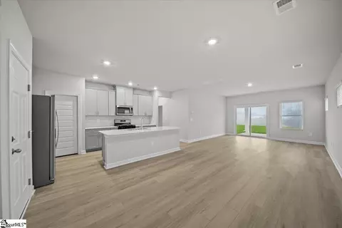 Living - 325 Shortleaf Ln, Pendleton, SC 29670 photo 1 of 2