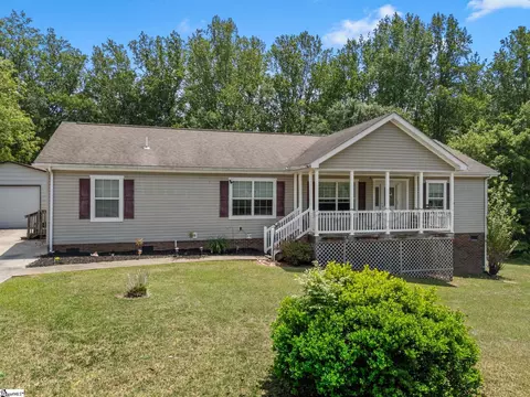 111 Owens Dr, Inman, SC 29349