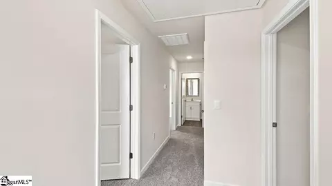Entry Way - 136 Lazzon Rd, Moore, SC 29369 photo 4 of 5