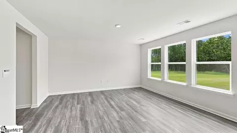 Living - 136 Lazzon Rd, Moore, SC 29369 photo 1 of 2