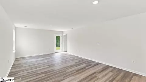 Living - 128 Lazzon Rd, Moore, SC 29369 photo 5 of 5