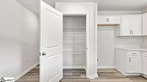 Entry Way - 128 Lazzon Rd, Moore, SC 29369 photo 6 of 7