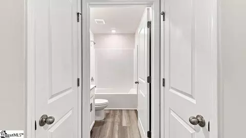 Entry Way - 128 Lazzon Rd, Moore, SC 29369 photo 3 of 7