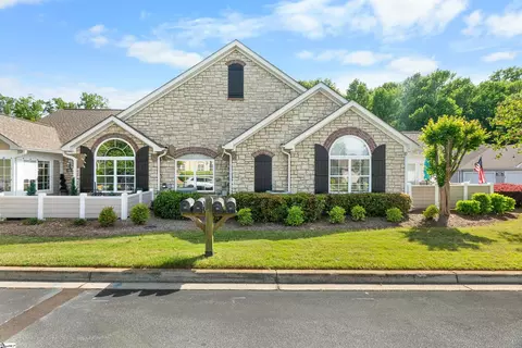92 Fudora Cir, Simpsonville, SC 29681
