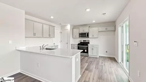 Kitchen - 135 Lazzon Rd, Moore, SC 29369 photo 1 of 5