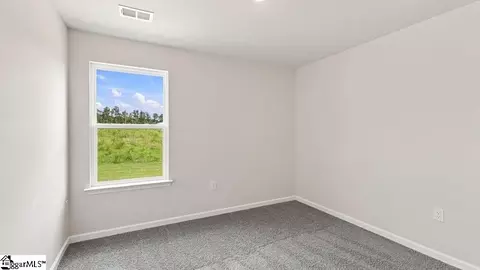 Bedroom - 135 Lazzon Rd, Moore, SC 29369 photo 3 of 8