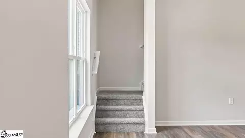 Entry Way - 135 Lazzon Rd, Moore, SC 29369 photo 3 of 5
