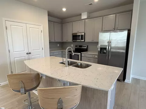 Kitchen - 270 E Compass Way, Easley, SC 29640 photo 2 of 8
