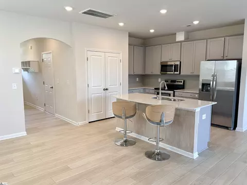 Kitchen - 270 E Compass Way, Easley, SC 29640 photo 4 of 8