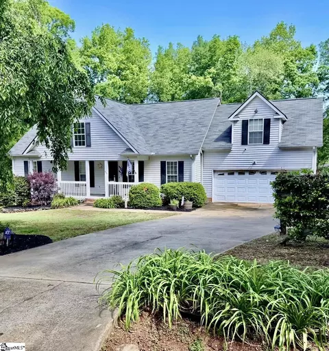 805 Marion St, Travelers Rest, SC 29690