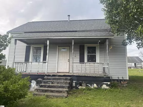 330 B St, Jonesville, SC 29353