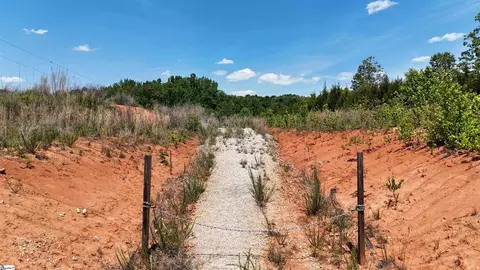 820 418 Hwy, Simpsonville, SC 29680