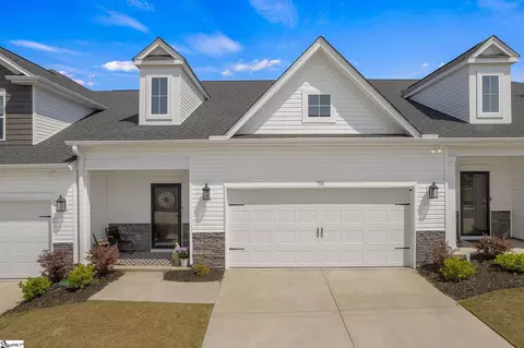 706 Isleworth Ln, Greenville, SC 29611