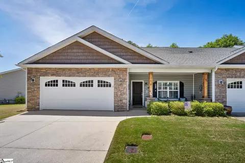 77 Hillsborough Dr, Anderson, SC 29621