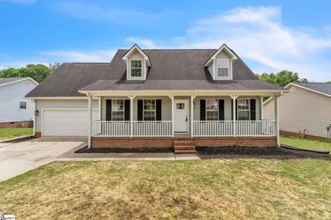 31 Michell Dr, Taylors, SC 29687