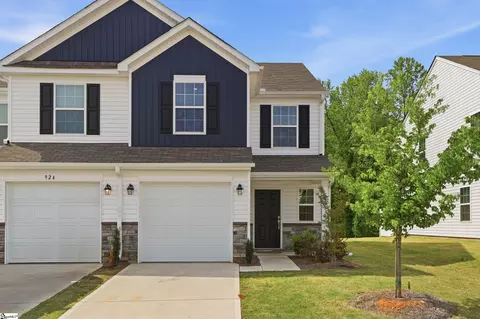 922 Powder Creek Dr, Reidville, SC 29375