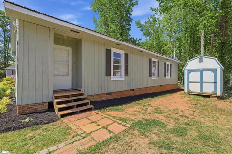 104 Old Well Pl, Boiling Springs, SC 29316