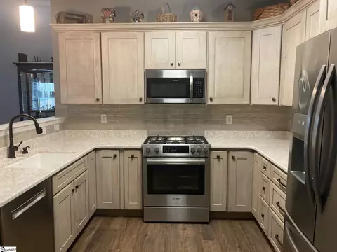 Kitchen - 129 Ledgewood Way, Easley, SC 29642 photo 1 of 2