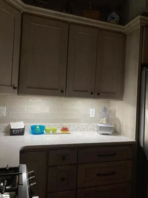 Kitchen - 129 Ledgewood Way, Easley, SC 29642 photo 2 of 2