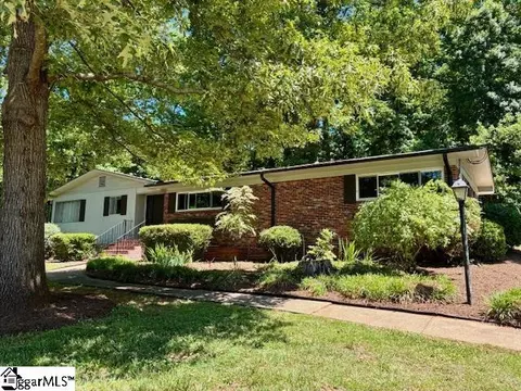 126 Delta Dr, Greenville, SC 29617