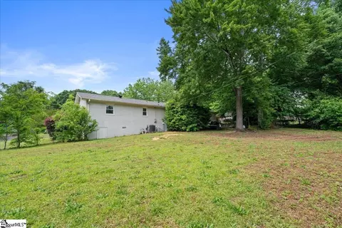 Exterior - 3105 Pinehurst Ln, Anderson, SC 29621 photo 6 of 7