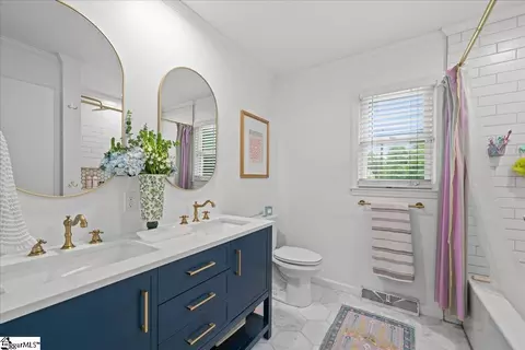 Bath - 3105 Pinehurst Ln, Anderson, SC 29621 photo 2 of 3