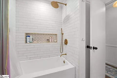 Bath - 3105 Pinehurst Ln, Anderson, SC 29621 photo 3 of 3
