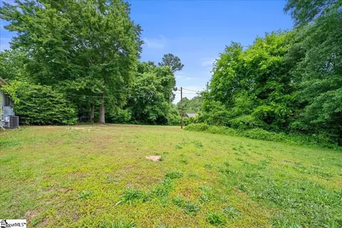 Exterior - 3105 Pinehurst Ln, Anderson, SC 29621 photo 7 of 7