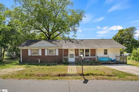 308 Clayton St, Central, SC 29630