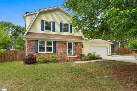 102 Needles Dr, Simpsonville, SC 29680