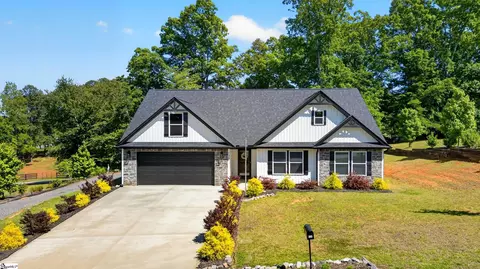 138 Kasler Rd, Cowpens, SC 29330