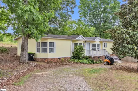 35 Deaton Ln, Gray Court, SC 29645