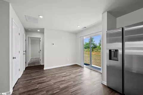 Entry Way - 1059 Dobson Meadows Dr, Greer, SC 29651 photo 2 of 4
