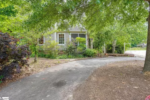 26 Hidden Springs Rd, Spartanburg, SC 29302