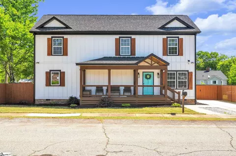221 3rd Ave, Greenville, SC 29609
