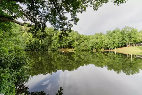 20 Forest Dr, Travelers Rest, SC 29690