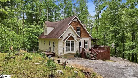 20 Forest Dr, Travelers Rest, SC 29690