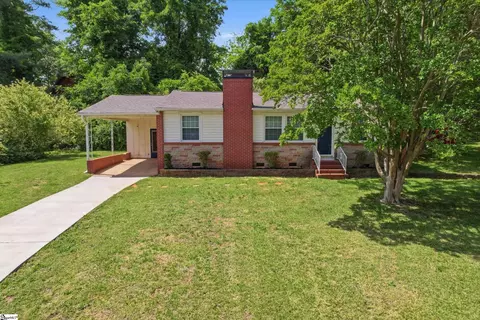 104 Shaver Dr, Mauldin, SC 29662