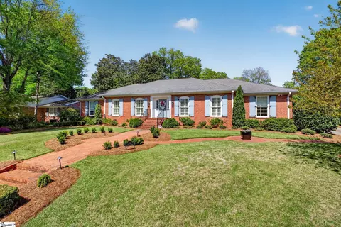 18 Lavista Ct, Greenville, SC 29601