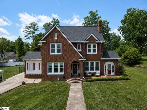 906 College Dr, Gaffney, SC 29340